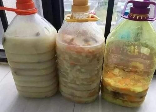 土壤|盆栽土干裂甭急着换，1周喂1次它，1个月就变松，养啥爆啥