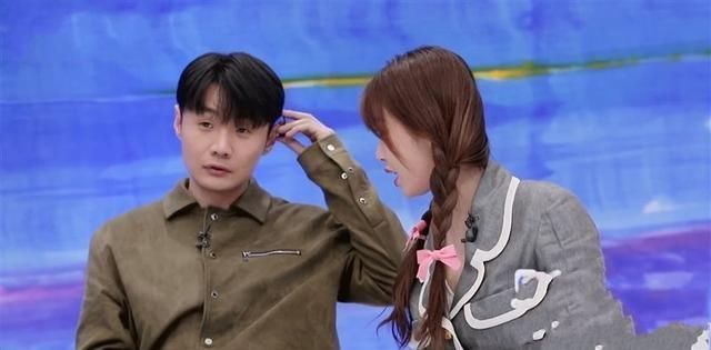 李荣浩 她因《青春有你2》爆红,连LISA都主动加好友,引现场粉丝热议