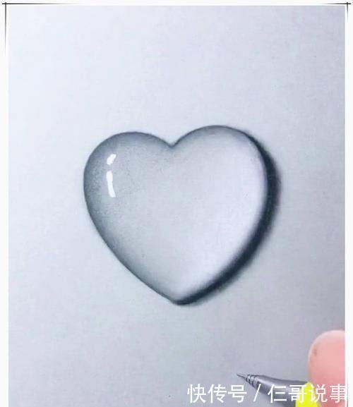 美术生|美术生教学画爱心,小学生吐槽“幼稚”,点上高光太好看了吧