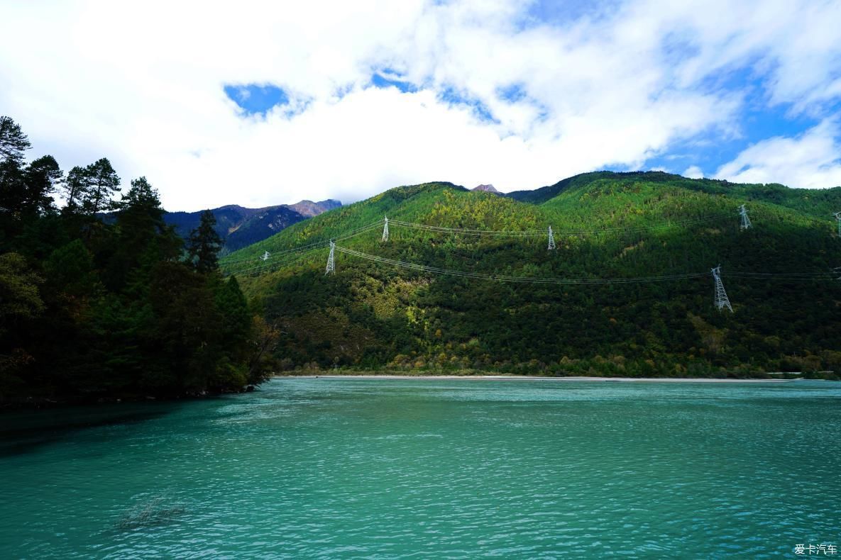 独自自驾游 欣赏最美的岗云杉林 体验环藏之旅的慢生活