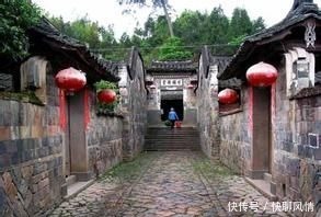 400年前的民宅，竟暗藏地下石室：发现百箱金银和百坛好酒