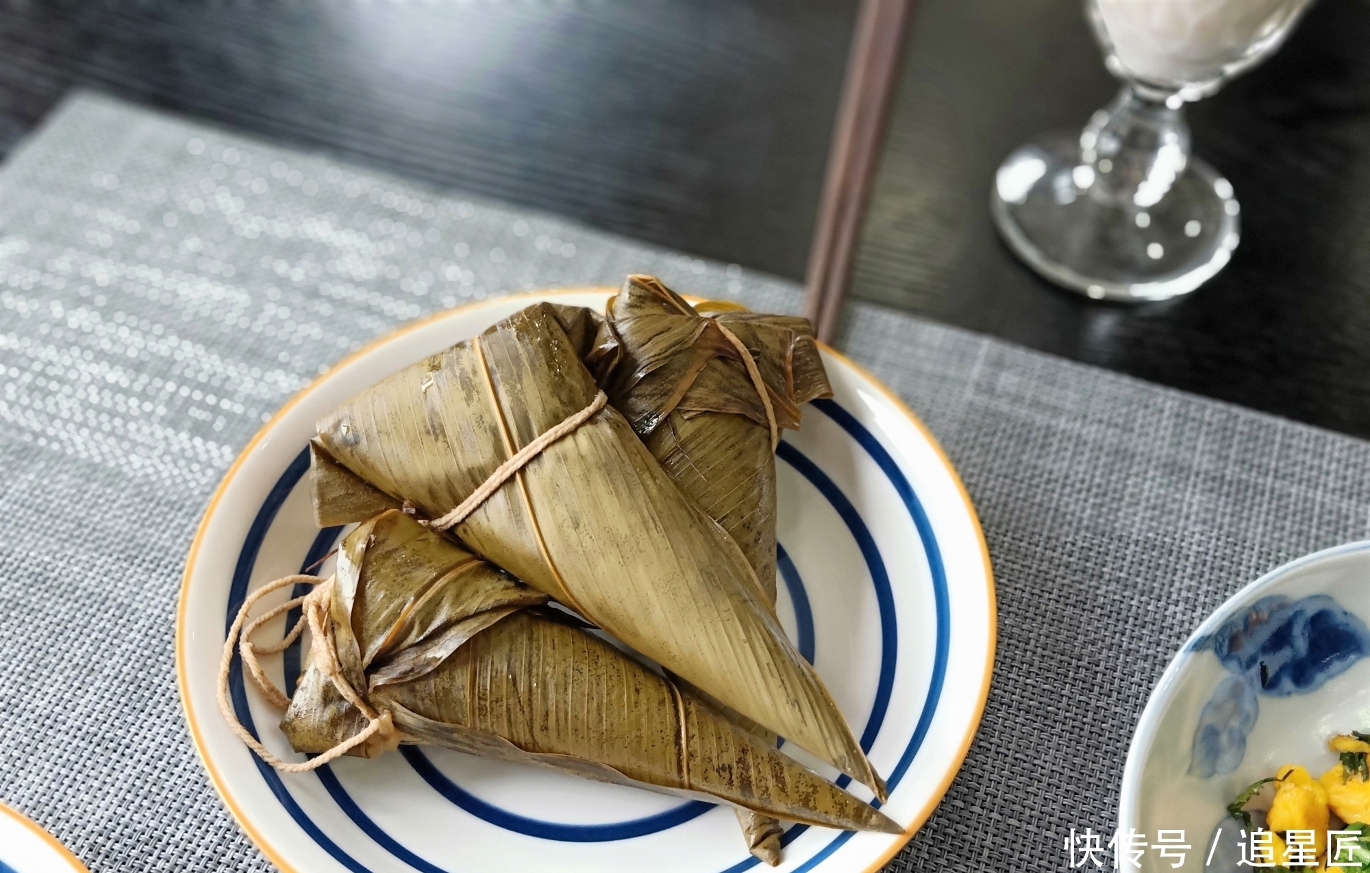 老两口的浪漫早餐，吃得舒服又省事儿，网友：有仪式感的生活