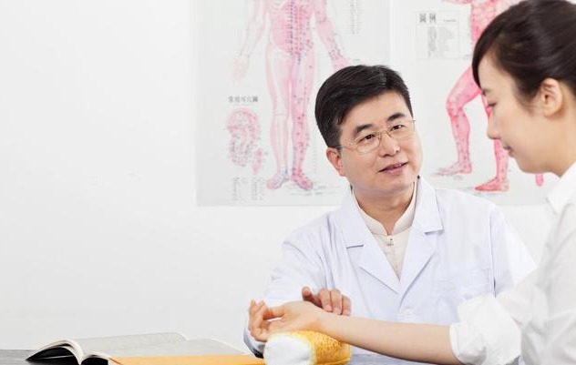 方药|中医认为更年期的根本病机为肾虚所致,如何调养医生告诉你