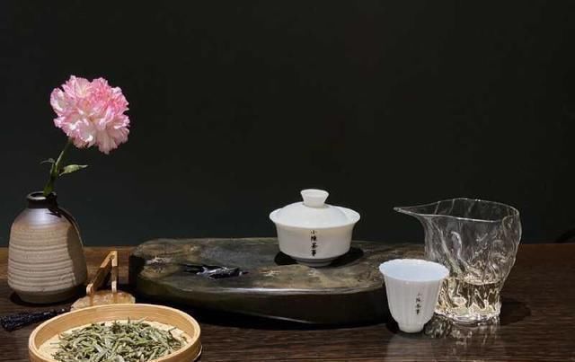 备受|白毫银针备受误解的3个表现,有人避之不及,但老茶友却只爱喝它