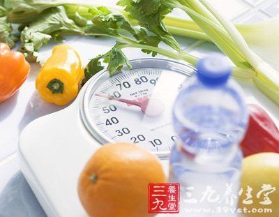 8杯水不可靠 专家教你如何科学饮水