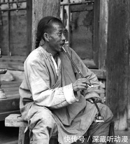 官差|清朝真实老照片：犯人被官差牵着爬，最后一张大臣却穿着棉官服！