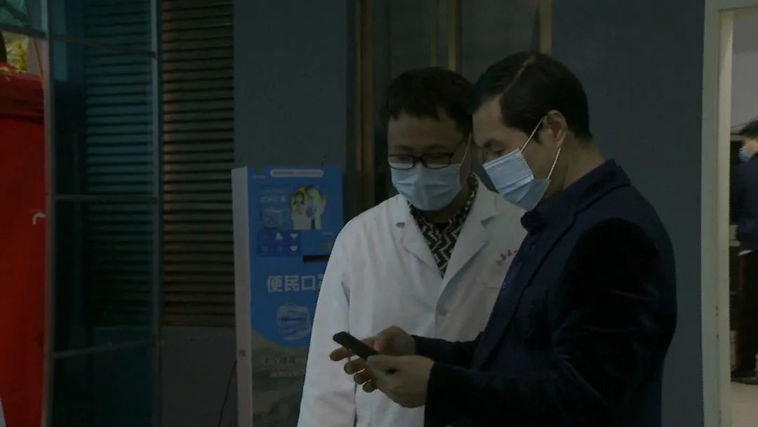 永嘉|右眼视网膜脱落，永嘉这位医生仍坚守“防疫大门”