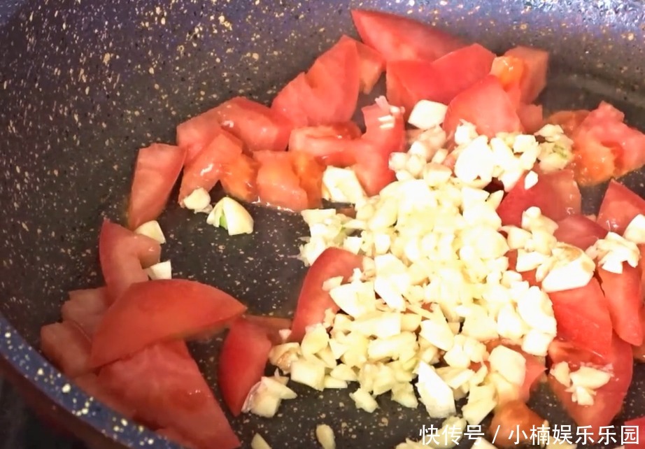 好吃|西红柿鸡蛋面好吃又诀窍,做法简单,汤浓味美,一大碗吃不够