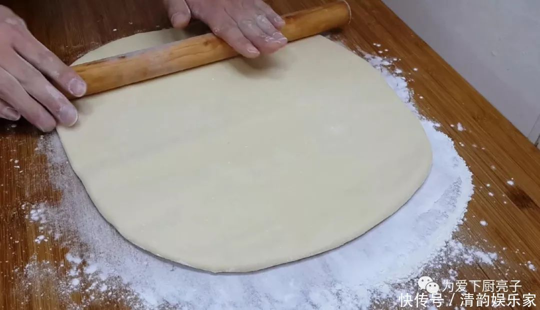 必备|过年餐桌必备小零食,不加一滴水,30多年头一次见,比麻花还好吃