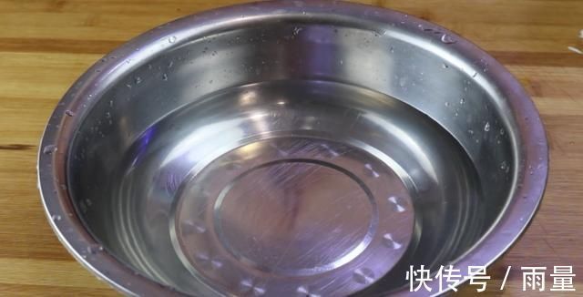 做法|包菜最近火了,吃了30年,这做法第一次见,比吃肉还过瘾