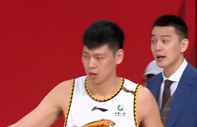 苏州肯帝亚|7分5篮板4盖帽!朱荣振够硬,韩德君安心休息,一数据更说明问题