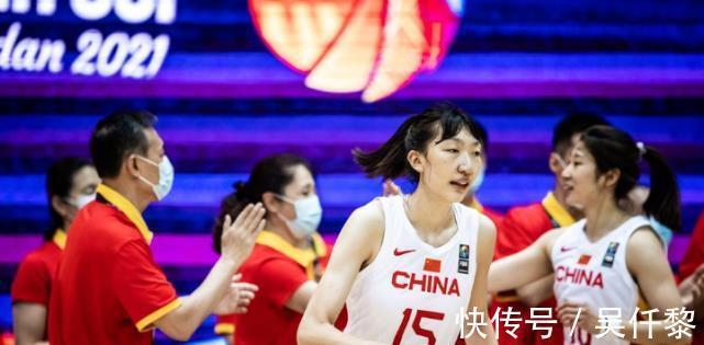 世预赛|官宣!中国女篮出征世预赛名单公布:韩旭李月汝李梦领衔14人