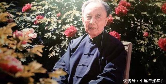 同为文学大家,鲁迅为何骂郭沫若是条狗?真有过节?还是后人杜撰