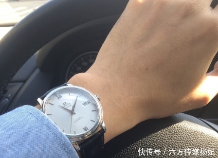 通勤腕表，这样佩戴才显高级，时尚简约又有档次