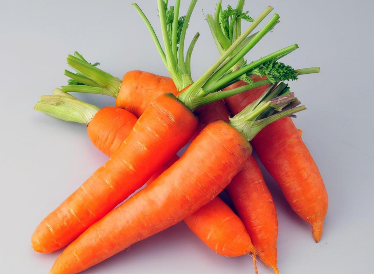 木质素|白萝卜营养价值高，医生提醒：3种人尽量不要吃，避免弄巧成拙