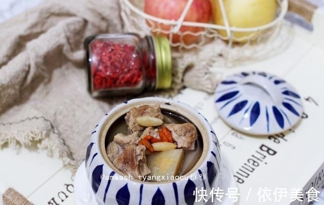 深秋，分享7道润肤润肺营养汤，网友：喝汤更养人，7天换着喝