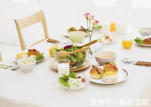 少女性|生活中哪些因素会加速女性的衰老？这2个生活习惯，不少女性都有