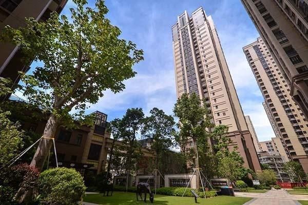 年轻人|老一辈人说,两梯四户中间户凸出来不好恐怕年轻人买房都不会考虑这问题