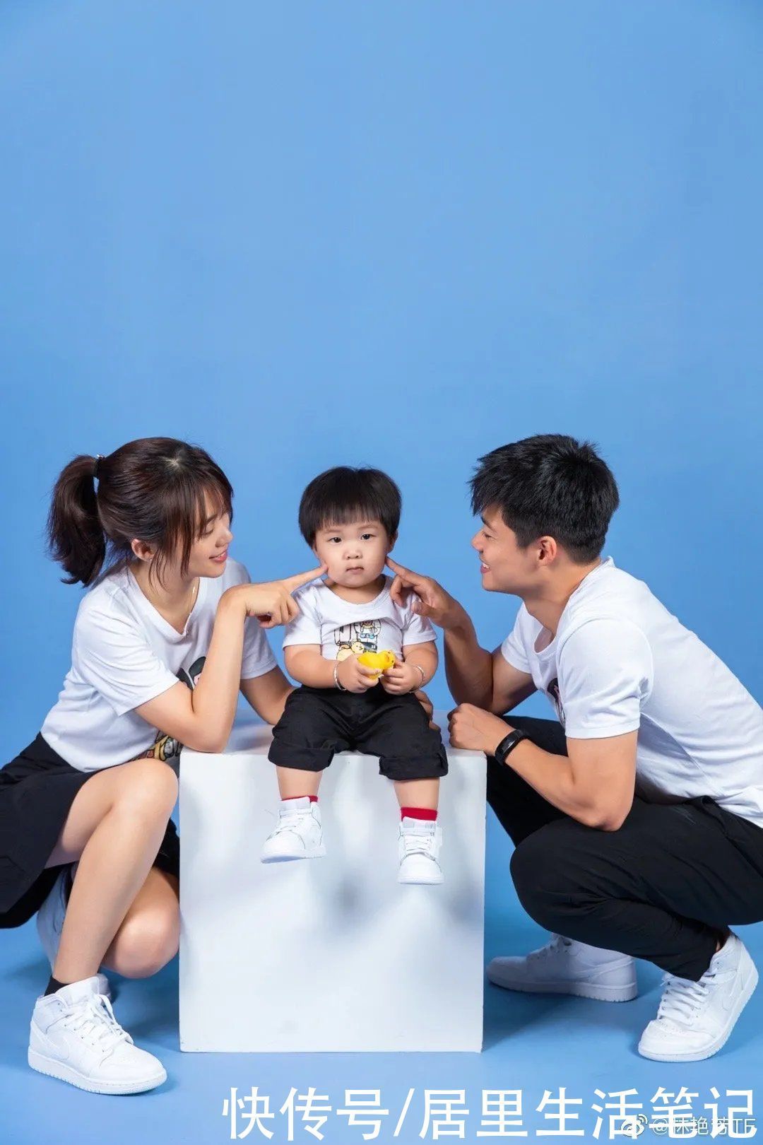 添仔|苏炳添百米封神后,“添嫂”曝光,从校服到婚纱的爱情太甜了