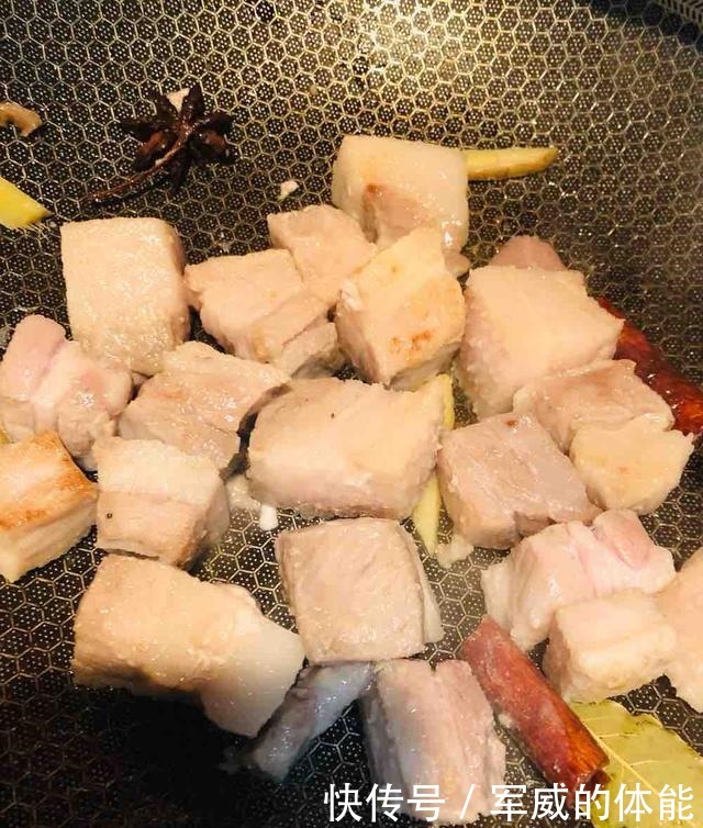 不管是烧啥肉，只要别放这种香料，肉越炖越香，不柴不油腻
