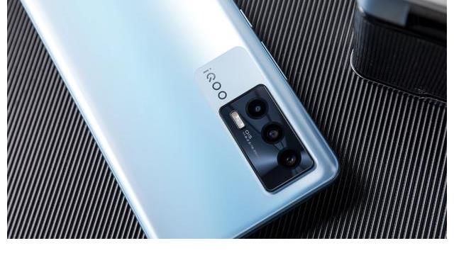 oppo|各个年龄层次现在都用什么手机