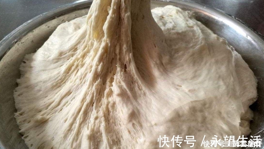 馒头店老板:发面别用酵母白糖,多加一样东西,10分钟发一大盆!