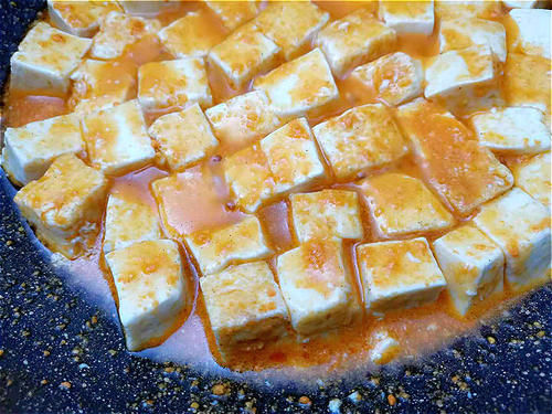 蟹黄豆腐|小雪后，豆腐这样做才解馋！鲜嫩入味又营养，一大盘都不够吃