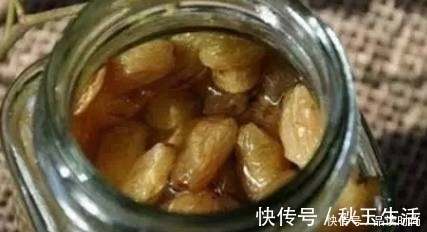 青岛晚报|葡萄干用它泡一泡,比鹿茸还管用,你也试试!
