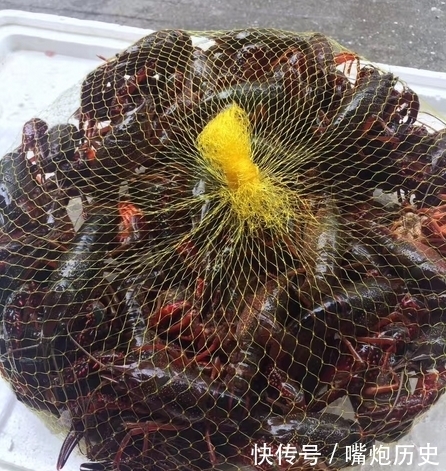 烹饪时间|跟土豪做朋友就是爽,这一桌龙虾吃了3888,总感觉还不过瘾