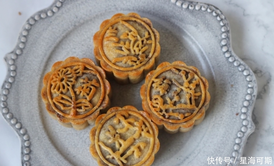传统|传统广式月饼做法,好吃不腻,新手也成功,附4种经典馅料