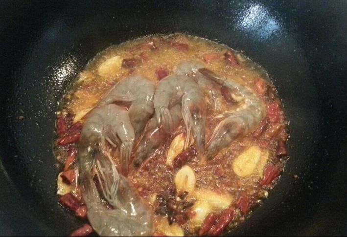 这菜好吃又下饭，20分钟就能做一锅，麻辣鲜香，一锅米饭都不够吃