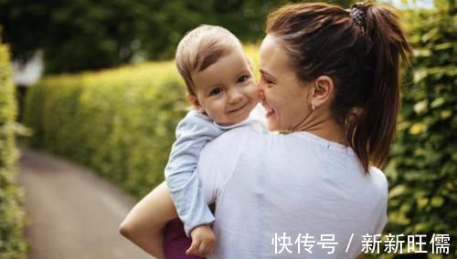 姿势|抱宝宝,横着抱和竖着抱有什么区别?3个月大的宝宝可以竖着抱