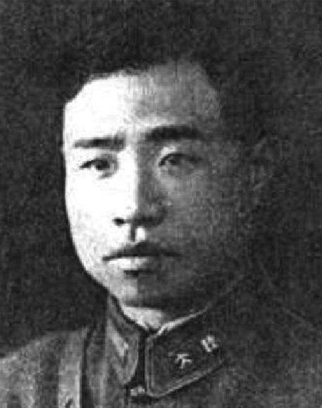 此人|此人手无一卒,却令手握九万重兵的三将弃军出走国外,由他再率部起义