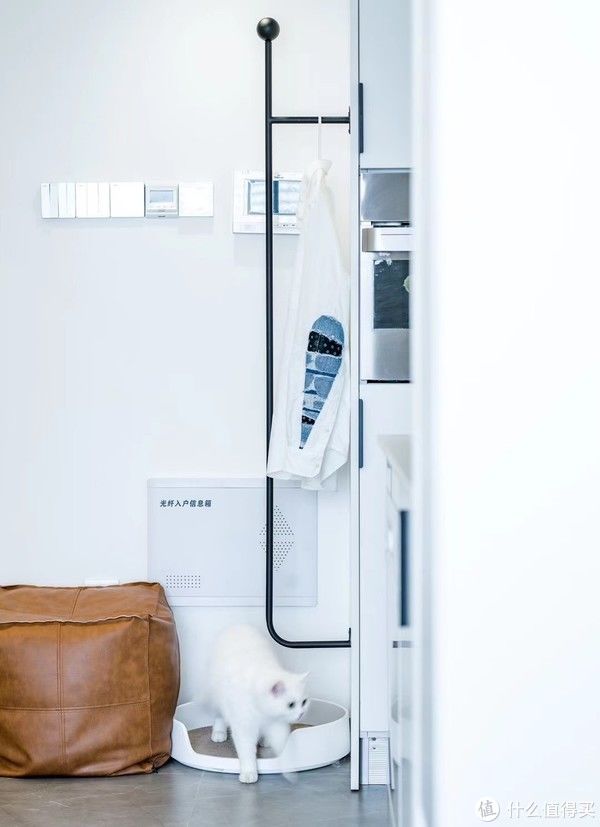 装出禁欲感，超实用的设计没有浪费一丝空间|魔都46㎡ 复式| 厨房