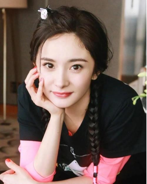 10款胖脸女生适合发型，用上轻松遮掩大脸！