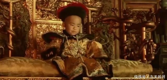 祖传|老人带祖传宝刀去鉴定,刀上刻着4字,专家看后忙问您父亲是!