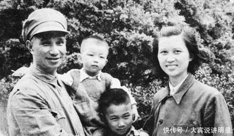 粟裕|粟裕带儿子去游泳，楚青看到后吓出一身冷汗