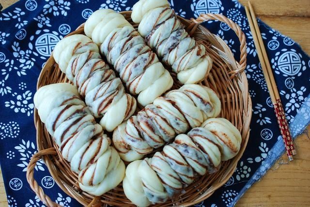 馒头吃腻了，换个做法吧！一卷一蒸层层叠叠，比馒头好吃多了