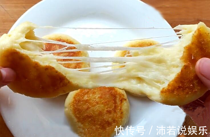 此饼是女儿最爱吃的早餐,隔三差五吃一回,补脑补钙又增高