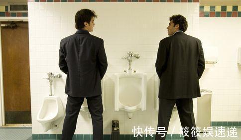 肾脏|一天中，男人“小便”接近这个“数”，“尿毒症”或许离你很远