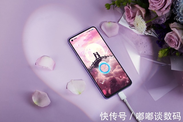 手机外观+星光闪闪的手机外观+AI焕采美颜,七夕送礼就要这样“紫”