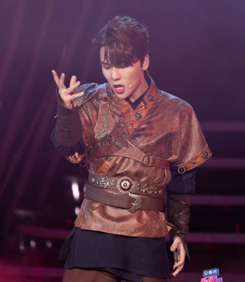 谢娜走后,越来越没意思的《百变大咖秀》,刘维成最大亮点