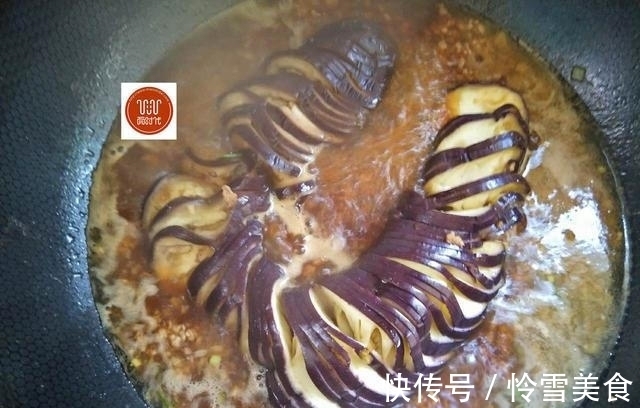 茄子|茄子最简单的做法,不炸不炒,儿子吃了2碗饭还要吃,实在太下饭