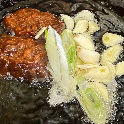 炖肉档|小鸡炖蘑菇