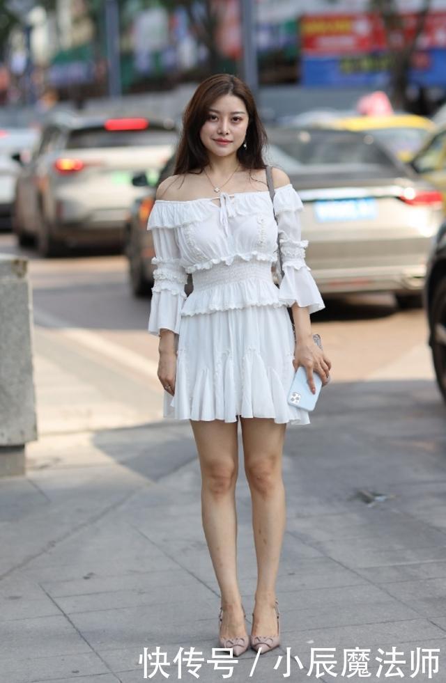 微胖妹子如何穿出时髦感?纯白色收腰连衣裙,清纯极了