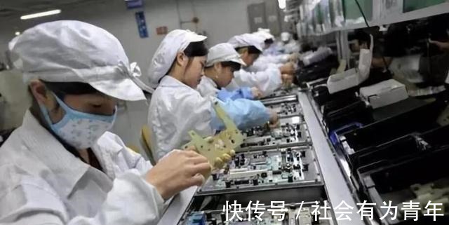 富士康|打工妹在富士康工作五年, 晒出卡里积蓄, 网友以为看错了!