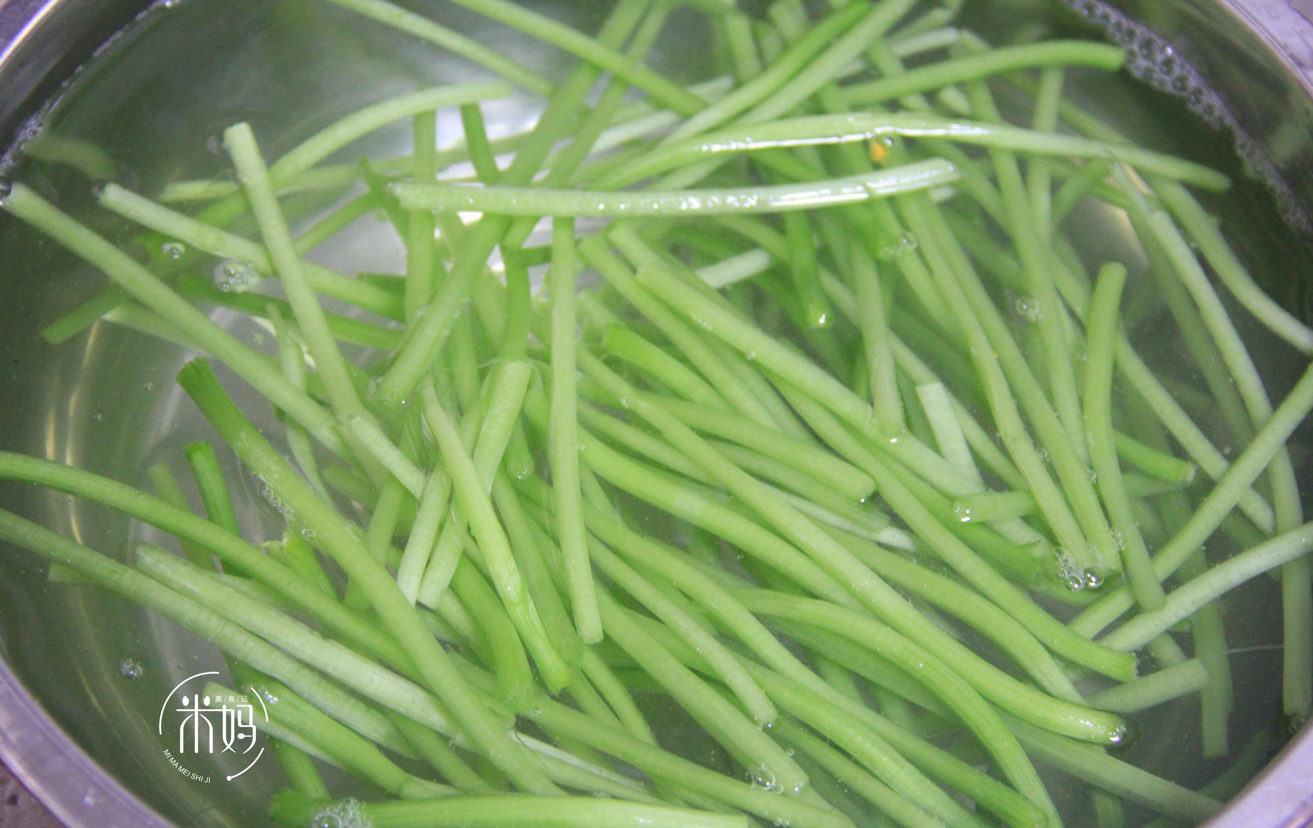 瓜苗|这菜浑身都是宝,碰运气才能买到,简单一炒清甜脆嫩,比肉都抢手