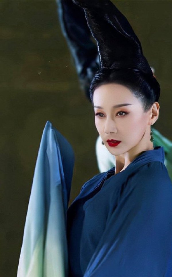 国风舞$春晚国风舞刷屏，无可替代的国潮力量——孟庆旸《只此青绿》