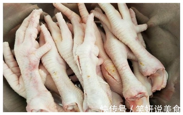 大厨教你做酸辣鸡爪,下饭特开胃,越吃越想吃,比吃肉还香!