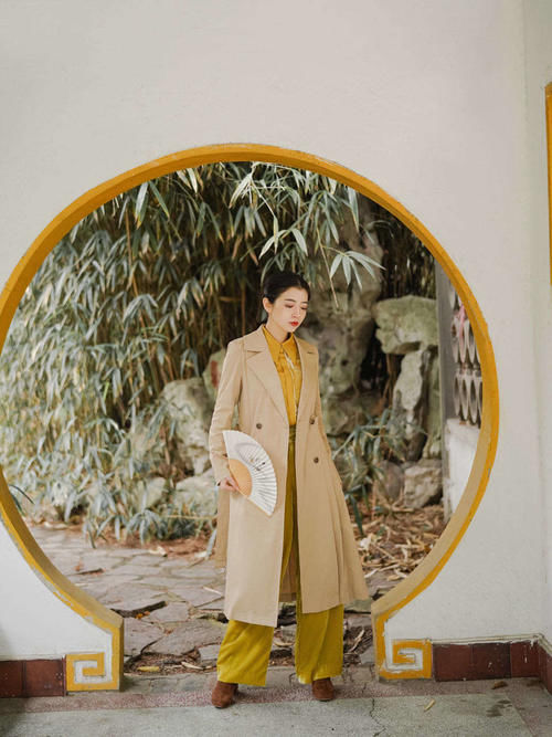 博主三木太“绝”了!同色系穿搭简约又大气,每套搭配都好时髦